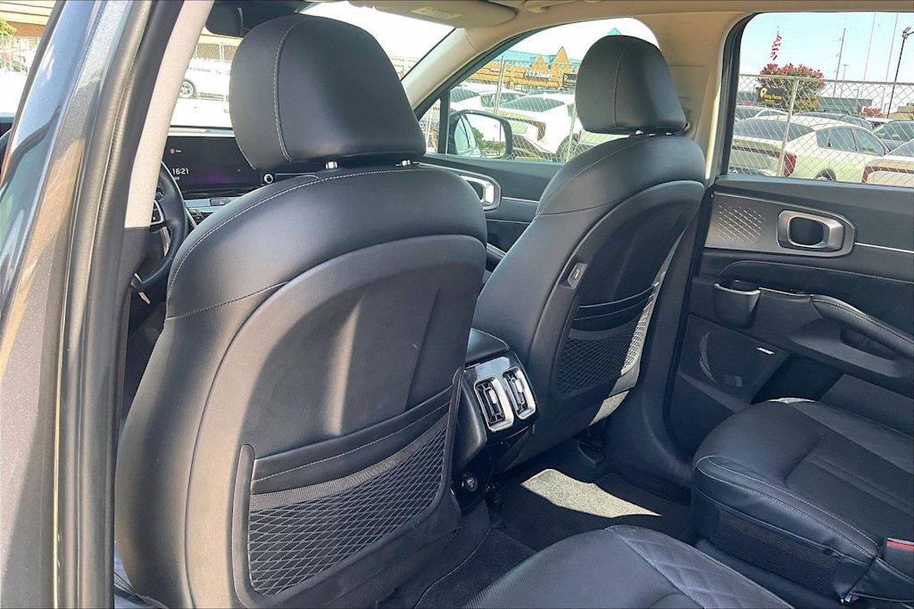 Thumbnail: 2021 Kia Sorento - 12