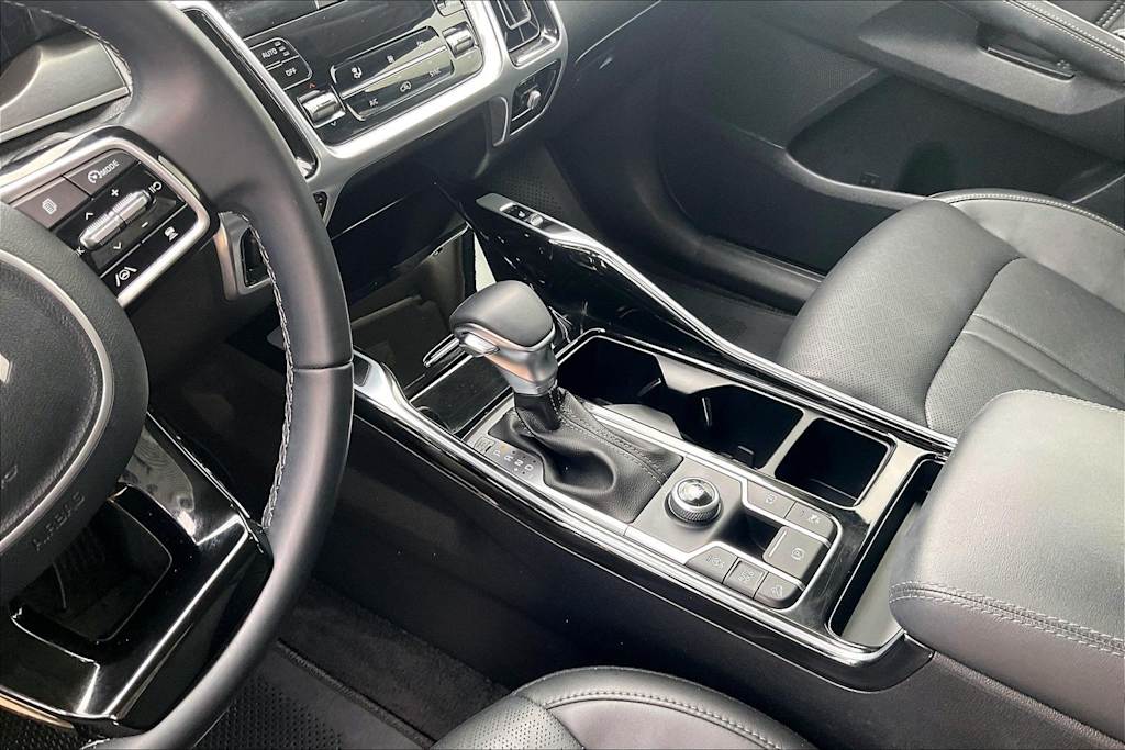 Thumbnail: 2022 Kia Sorento - 16