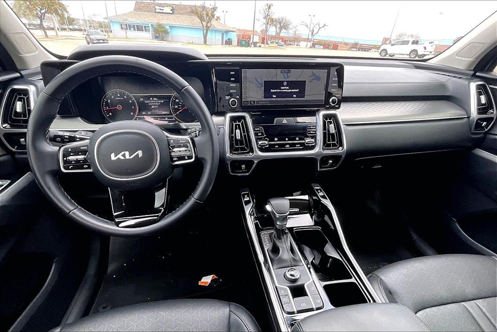Thumbnail: 2022 Kia Sorento - 9