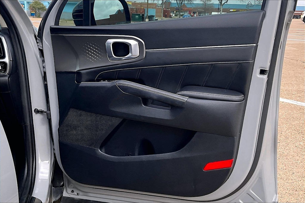 Thumbnail: 2022 Kia Sorento - 27