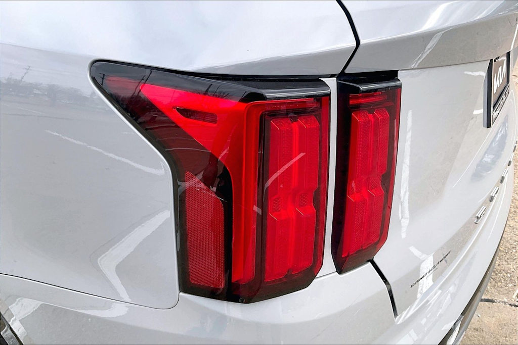 Thumbnail: 2022 Kia Sorento - 31