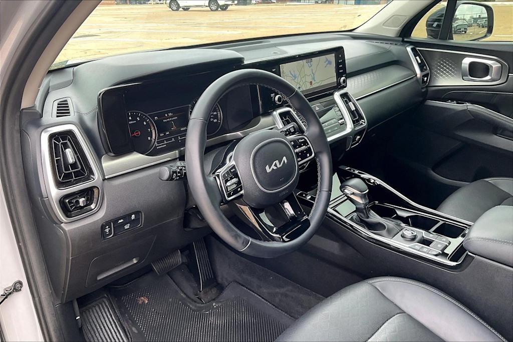 Thumbnail: 2022 Kia Sorento - 2