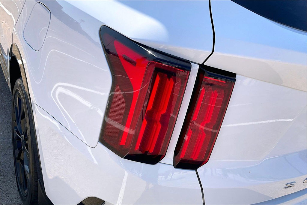 Thumbnail: 2022 Kia Sorento - 30