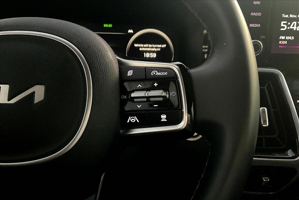 Thumbnail: 2023 Kia Sorento - 24
