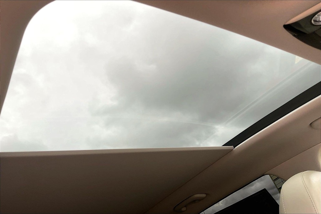 Thumbnail: 2022 Kia Sorento - 28