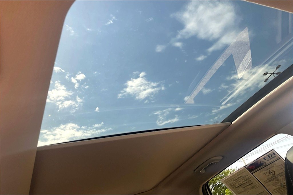 Thumbnail: 2022 Kia Sorento - 29
