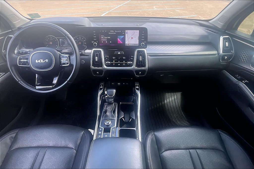 Thumbnail: 2022 Kia Sorento - 9