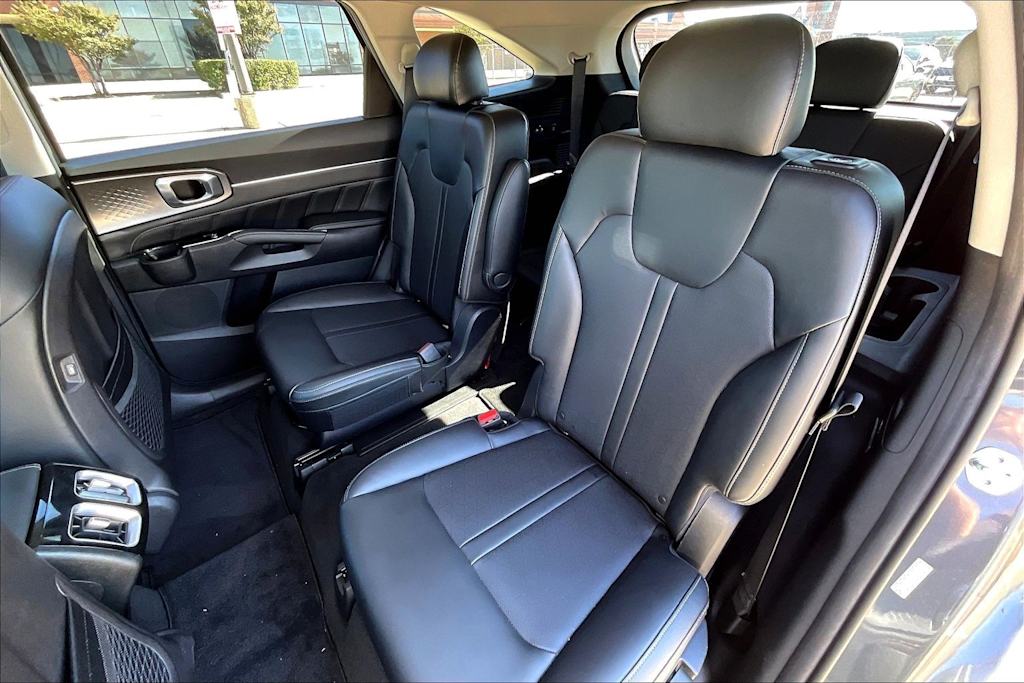 Thumbnail: 2021 Kia Sorento - 13