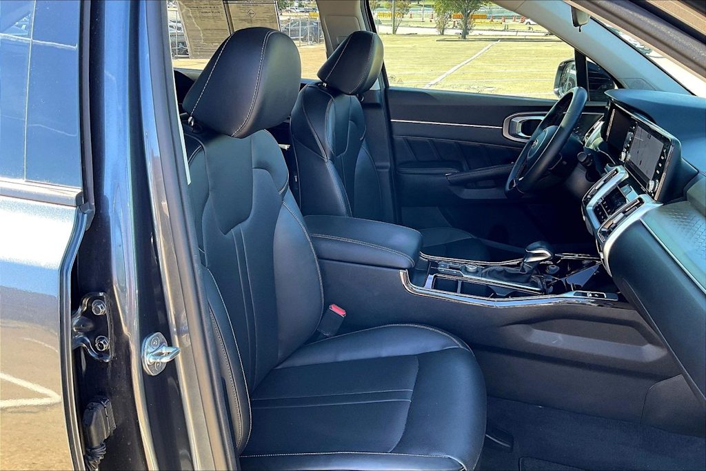 Thumbnail: 2021 Kia Sorento - 22