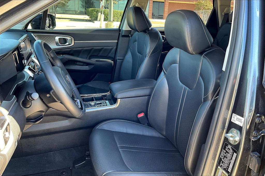 Thumbnail: 2021 Kia Sorento - 11