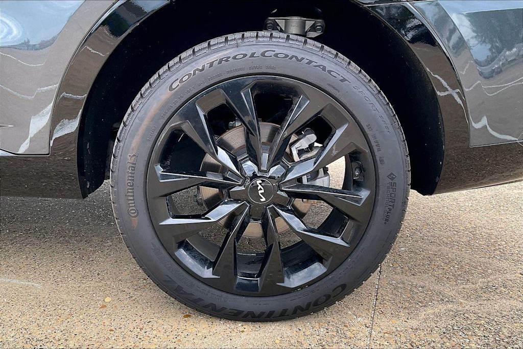 Thumbnail: 2023 Kia Sorento - 7