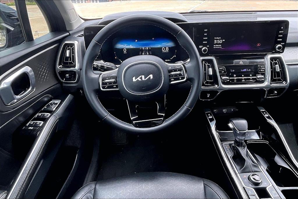 Thumbnail: 2023 Kia Sorento - 12
