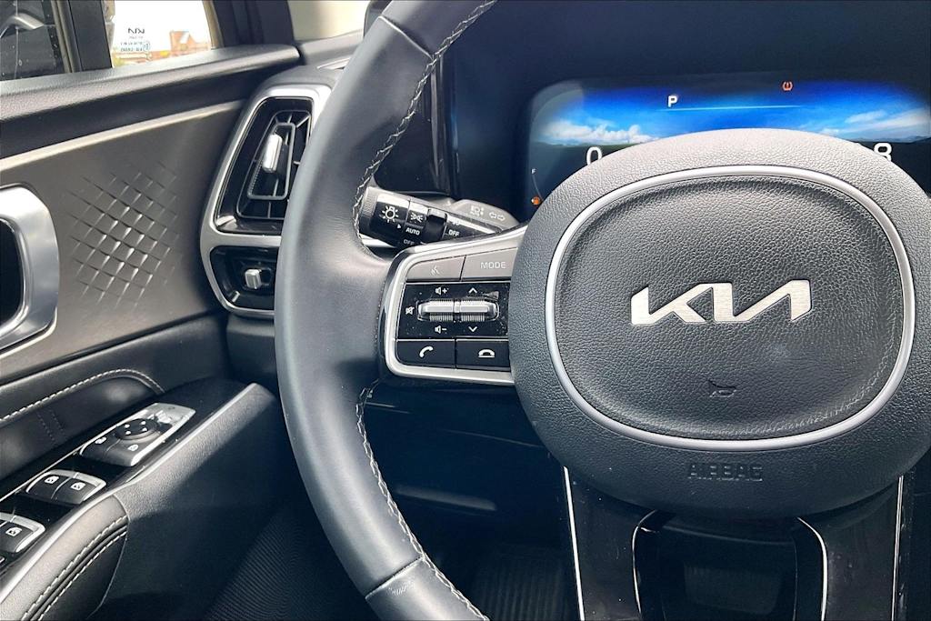 Thumbnail: 2023 Kia Sorento - 24