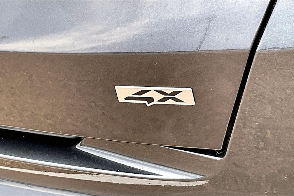 Thumbnail: 2023 Kia Sorento - 6