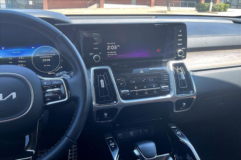 Thumbnail: 2023 Kia Sorento - 15