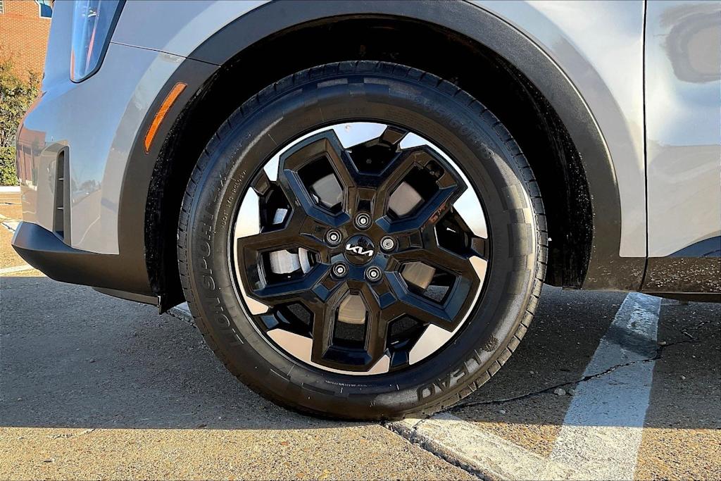 Thumbnail: 2025 Kia Sorento - 7