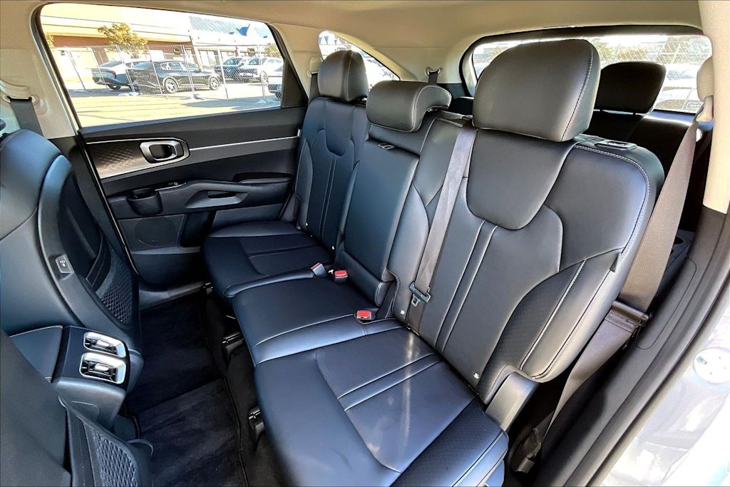 Thumbnail: 2025 Kia Sorento - 12