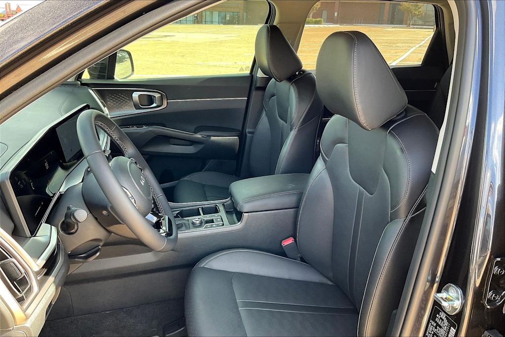 Thumbnail: 2025 Kia Sorento - 11