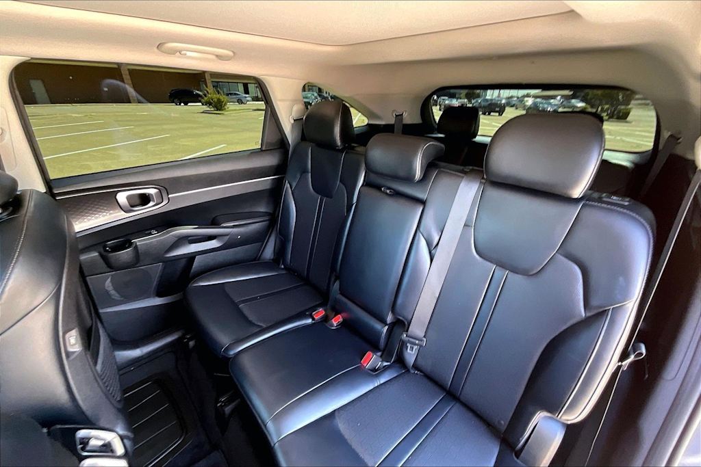 Thumbnail: 2021 Kia Sorento - 28