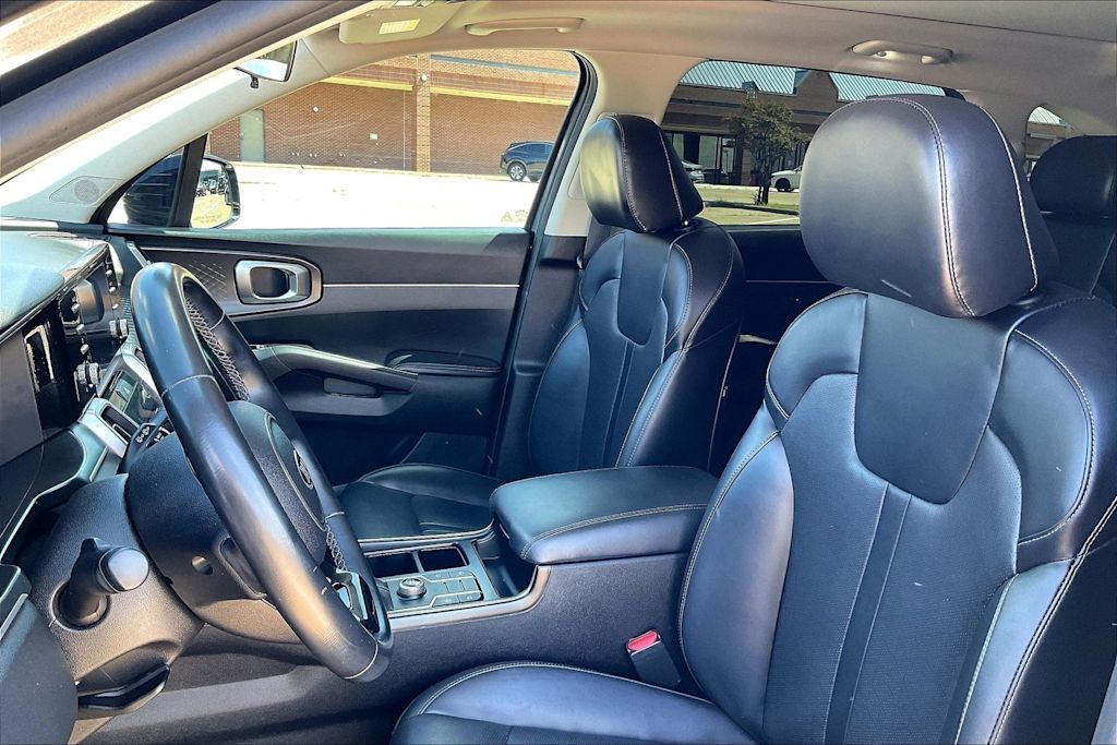 Thumbnail: 2021 Kia Sorento - 10