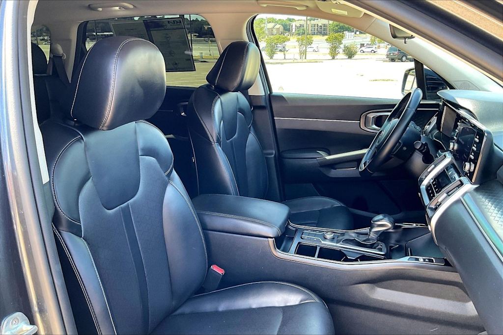 Thumbnail: 2021 Kia Sorento - 11