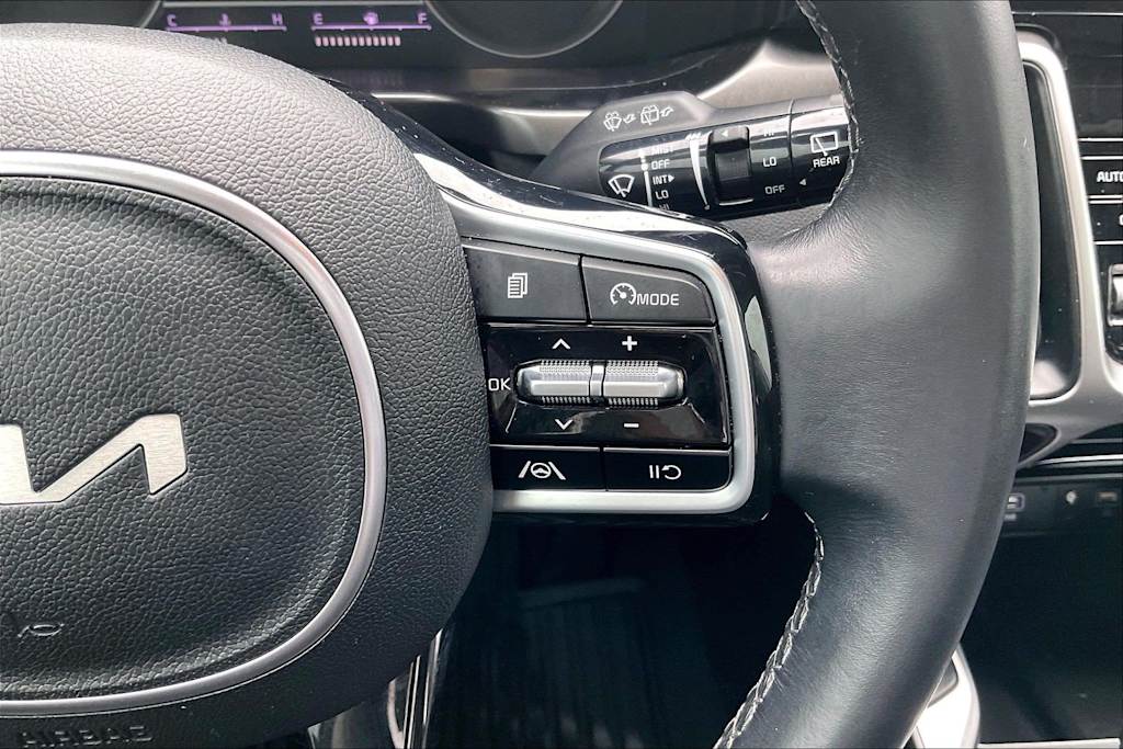 Thumbnail: 2023 Kia Sorento - 25