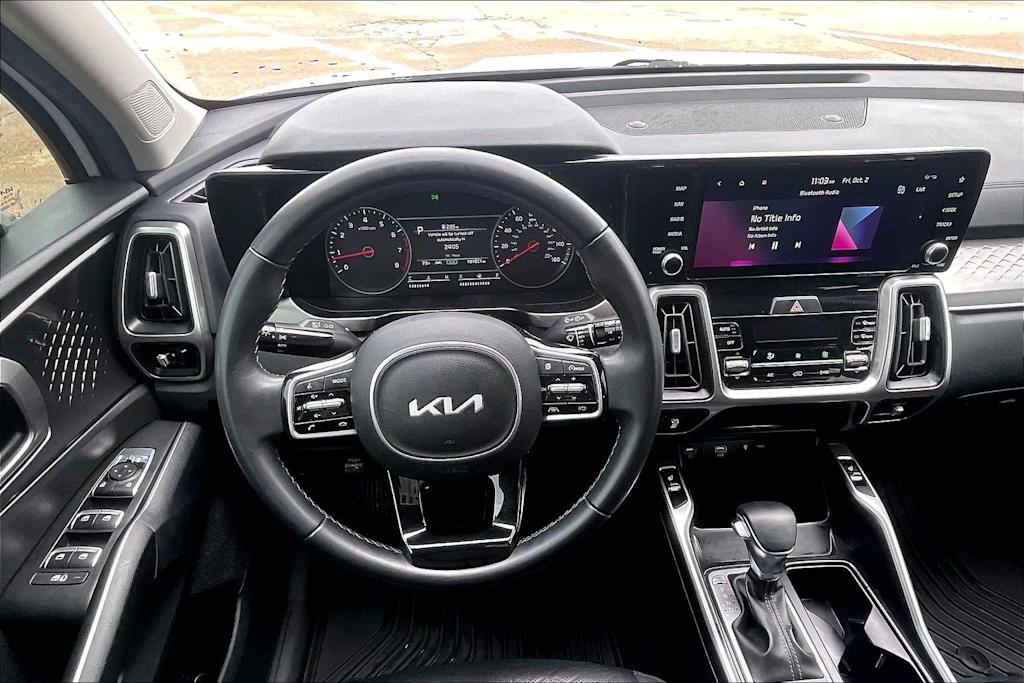 Thumbnail: 2023 Kia Sorento - 9