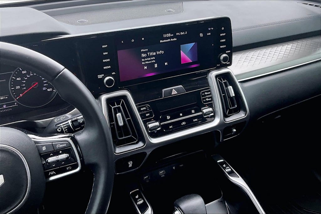 Thumbnail: 2023 Kia Sorento - 13