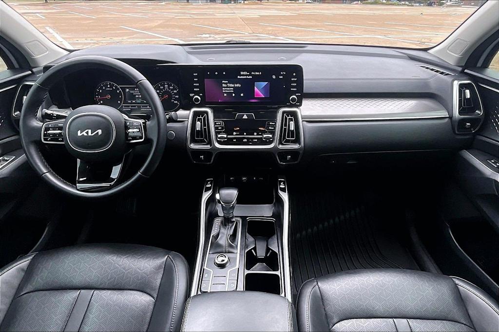 Thumbnail: 2023 Kia Sorento - 2