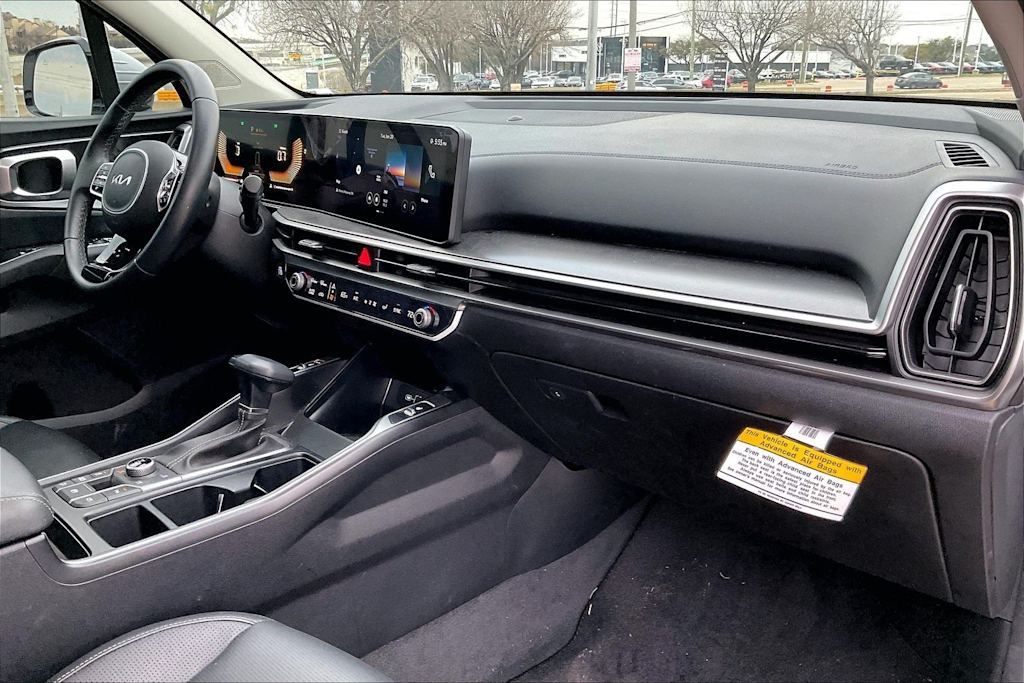 Thumbnail: 2024 Kia Sorento - 14