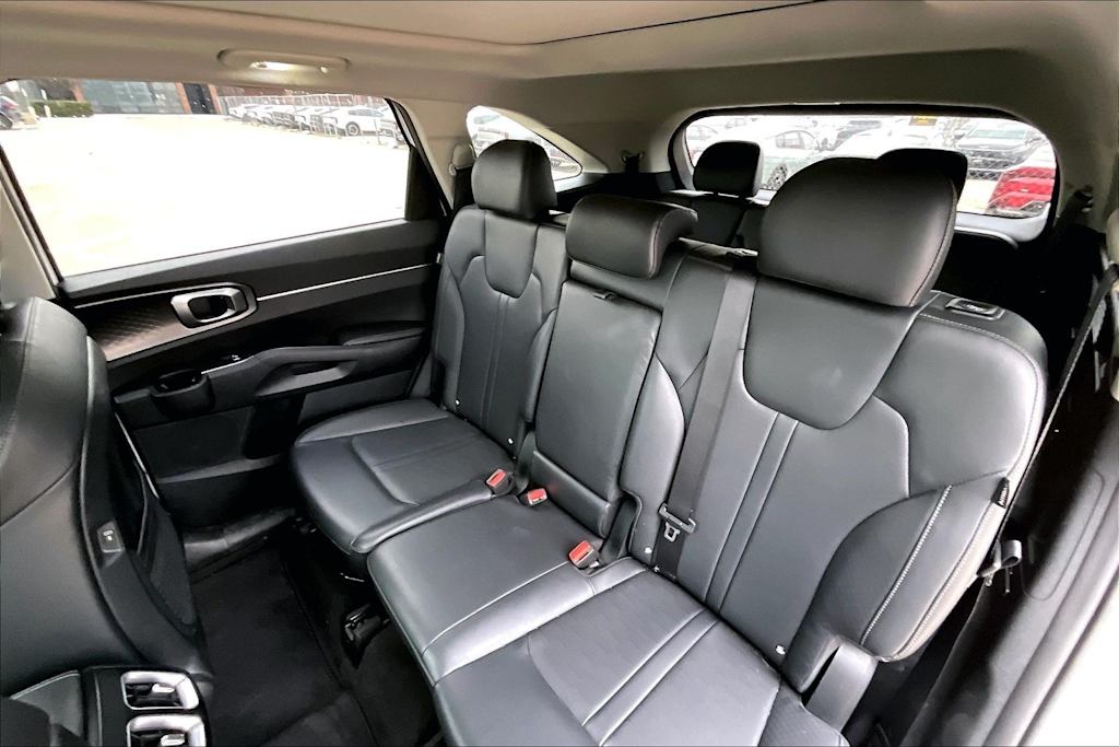 Thumbnail: 2024 Kia Sorento - 12