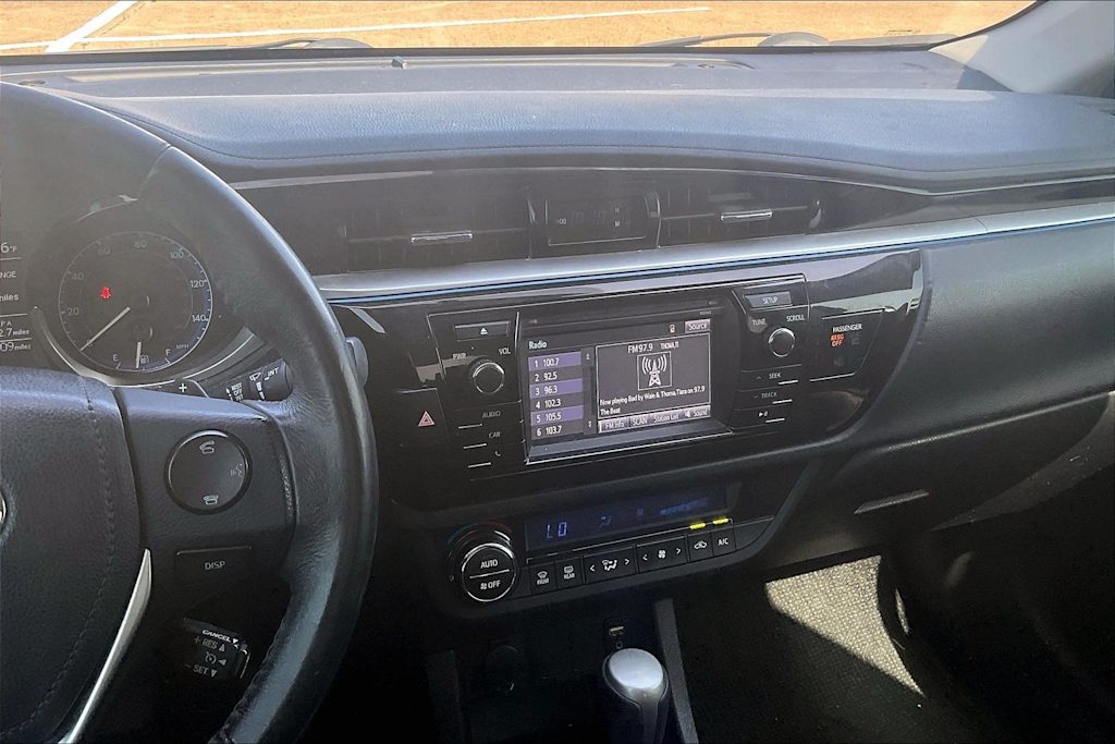 Thumbnail: 2014 Toyota Corolla - 15