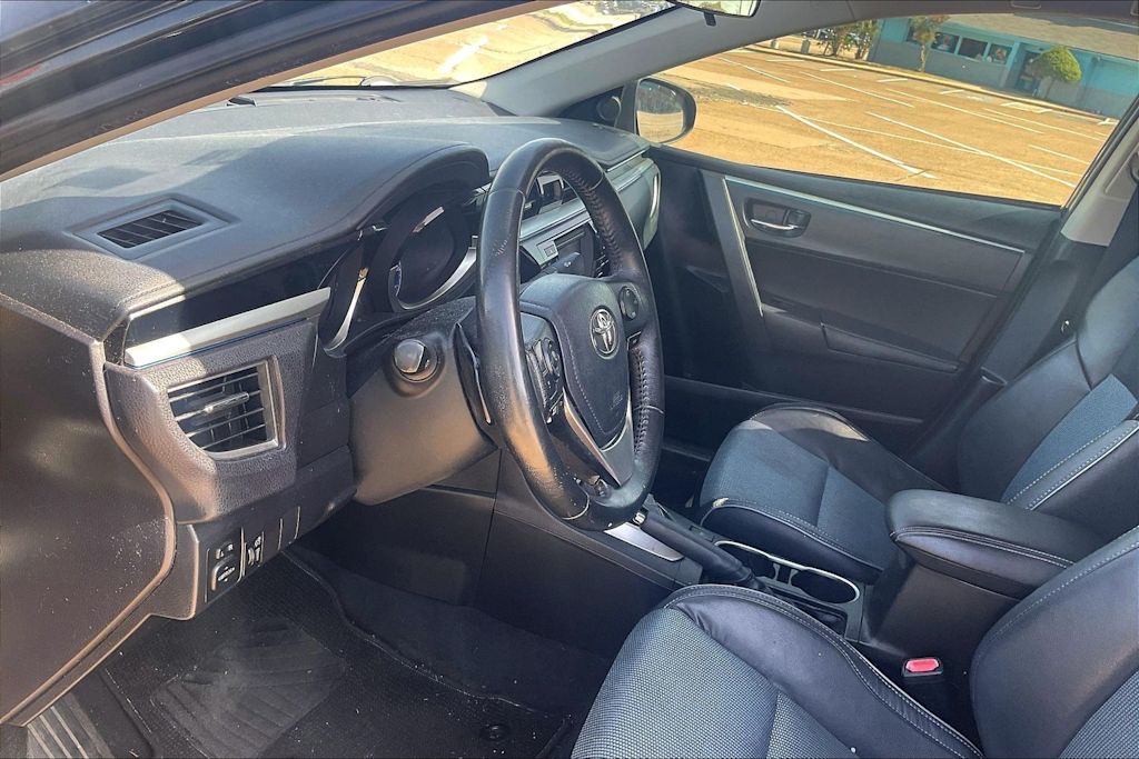 Thumbnail: 2014 Toyota Corolla - 2