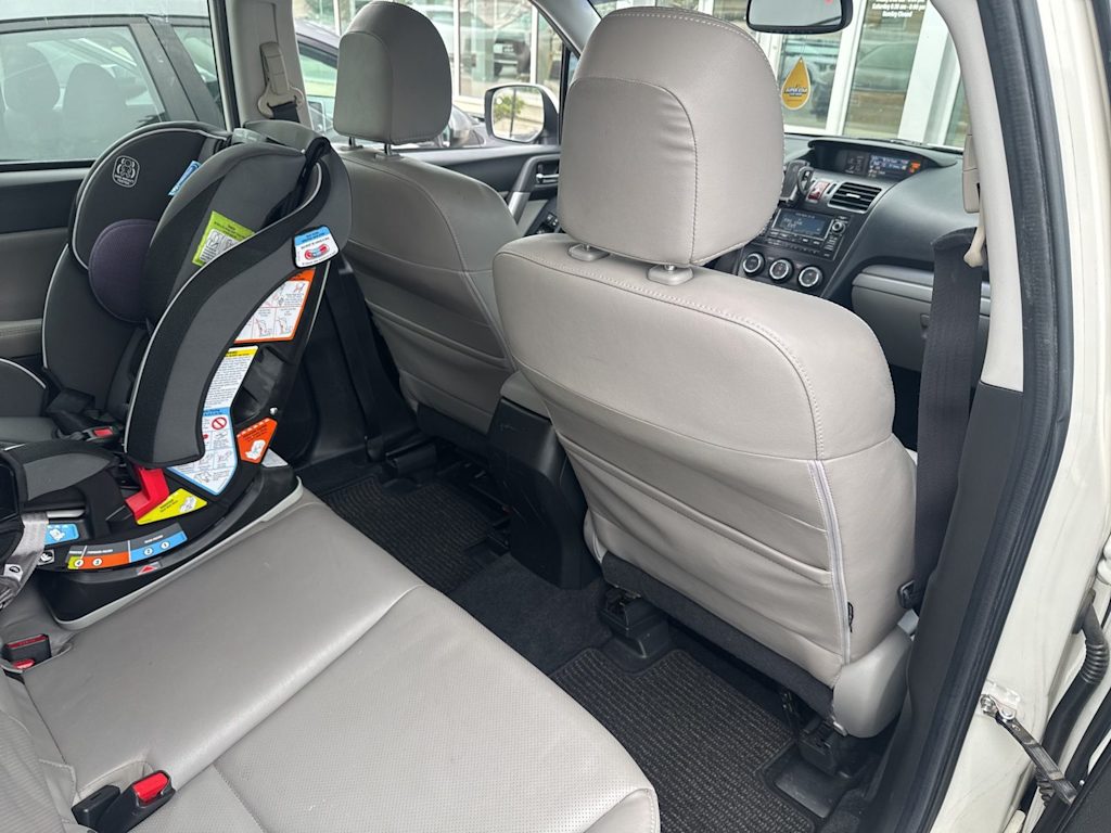 Thumbnail: 2015 Subaru Forester - 15