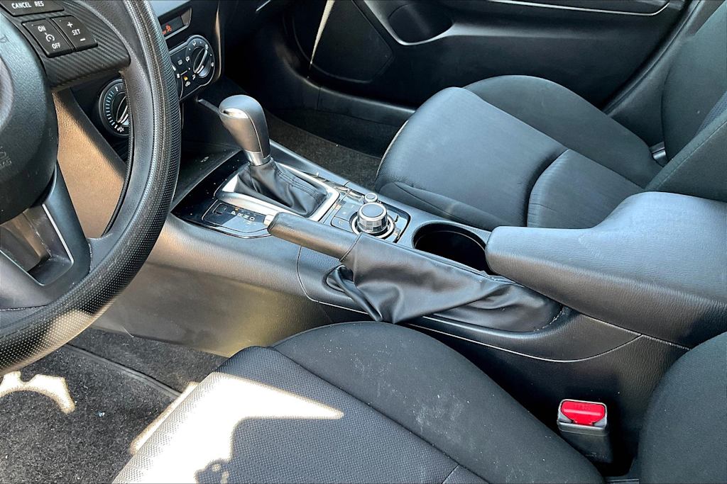 2016 Mazda Mazda3 i Sport 16
