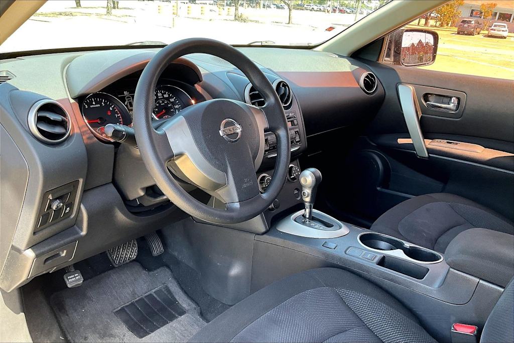 Thumbnail: 2015 Nissan Rogue - 2