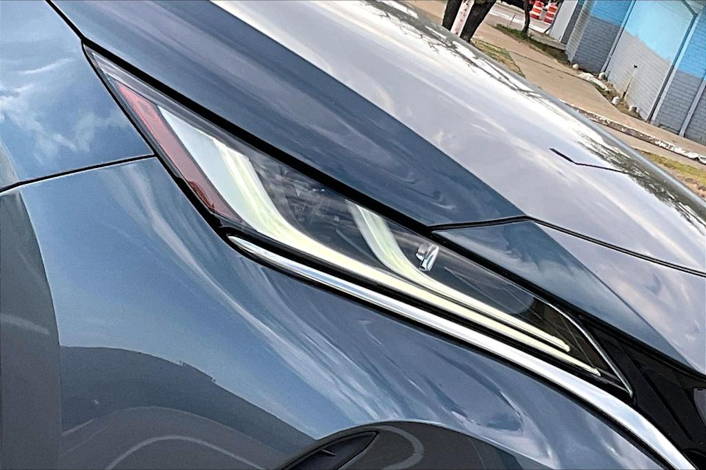 Thumbnail: 2022 Toyota Venza - 29