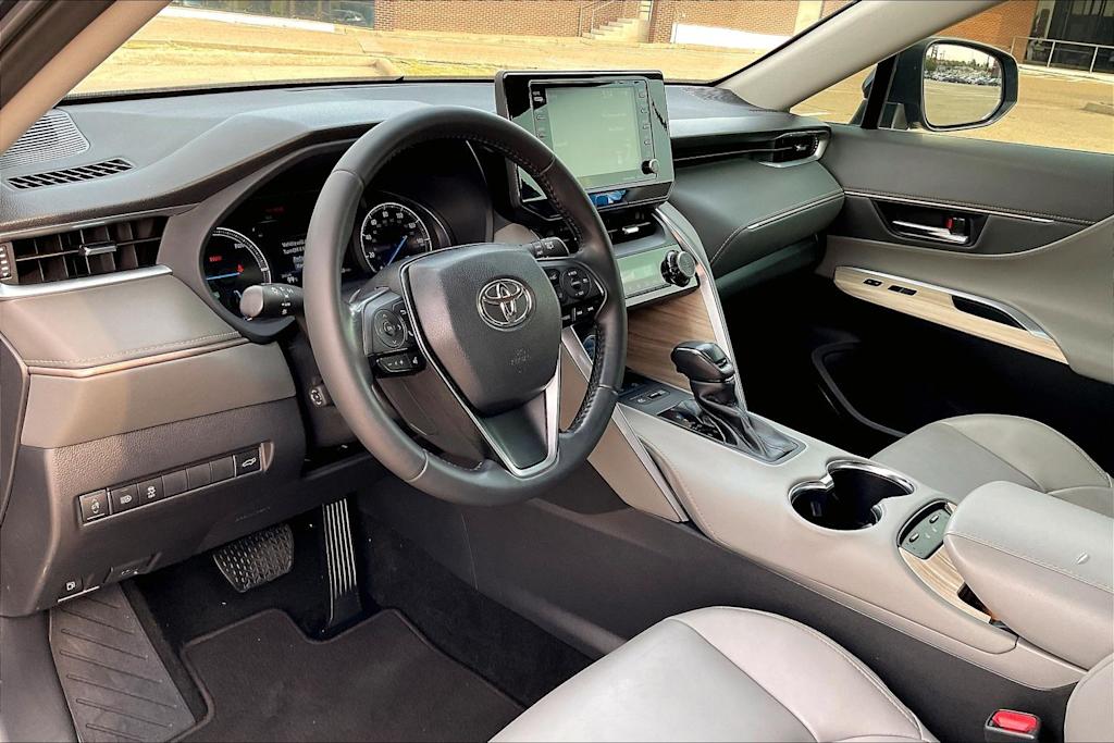 Thumbnail: 2022 Toyota Venza - 2