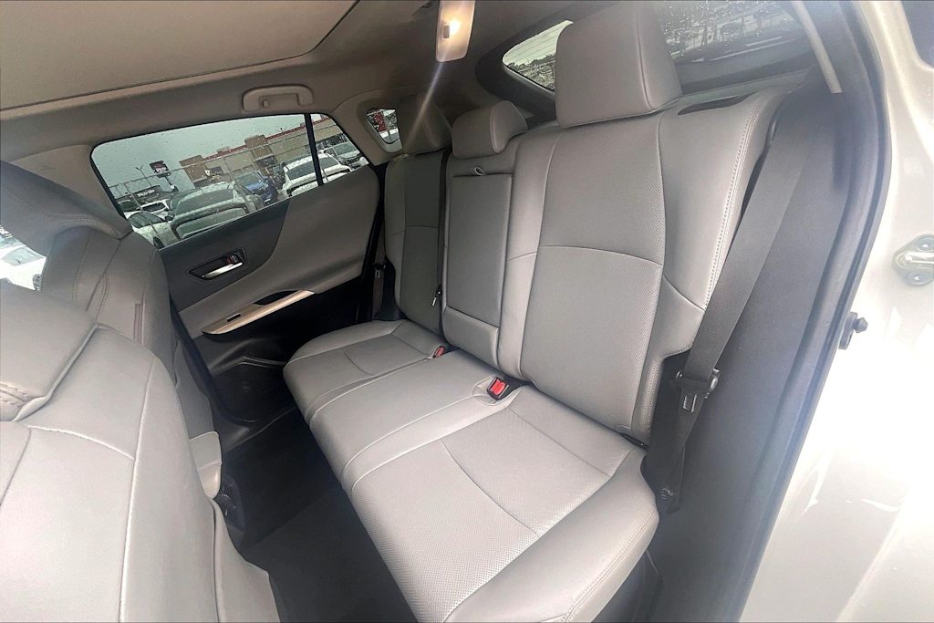 Thumbnail: 2023 Toyota Venza - 28