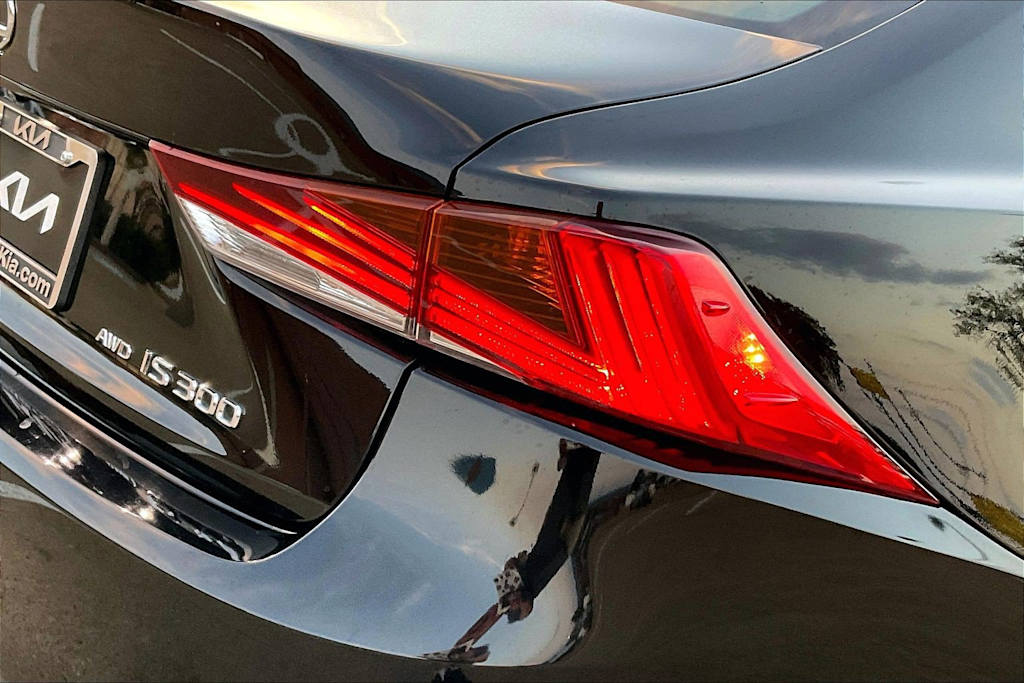 Thumbnail: 2020 Lexus IS - 7