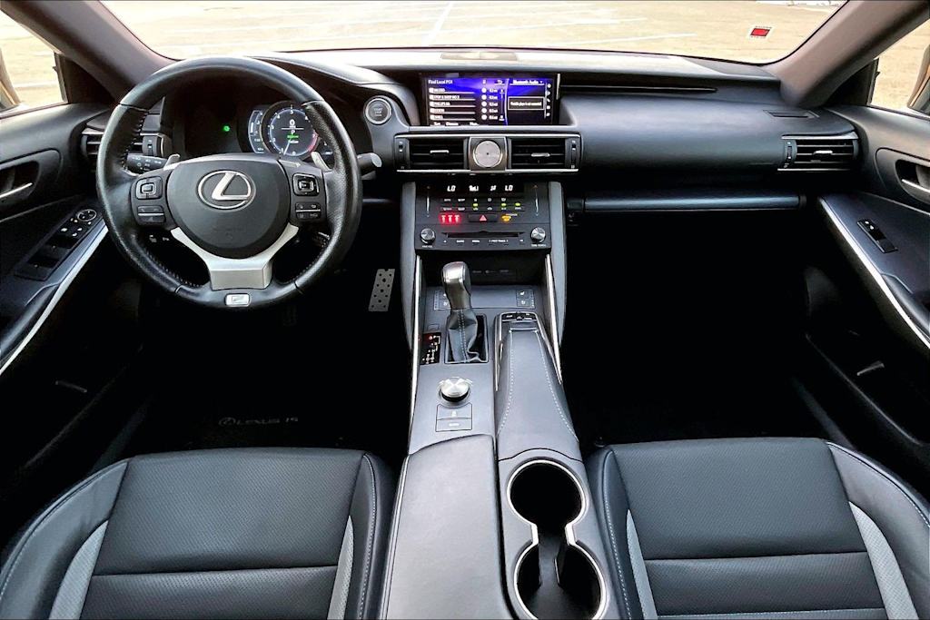 Thumbnail: 2020 Lexus IS - 2
