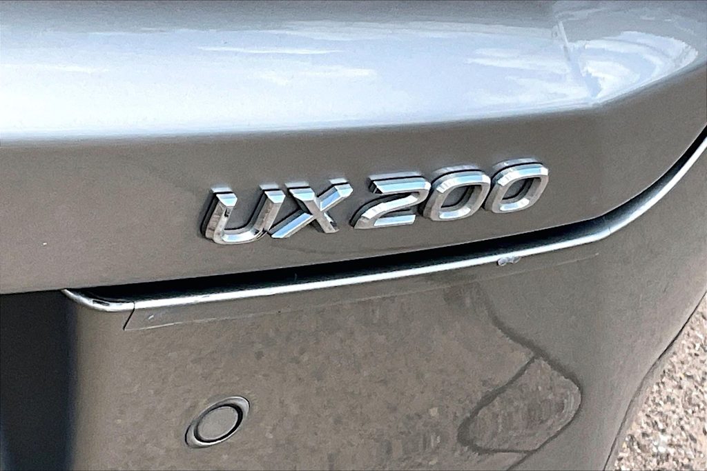 Thumbnail: 2020 Lexus UX - 7