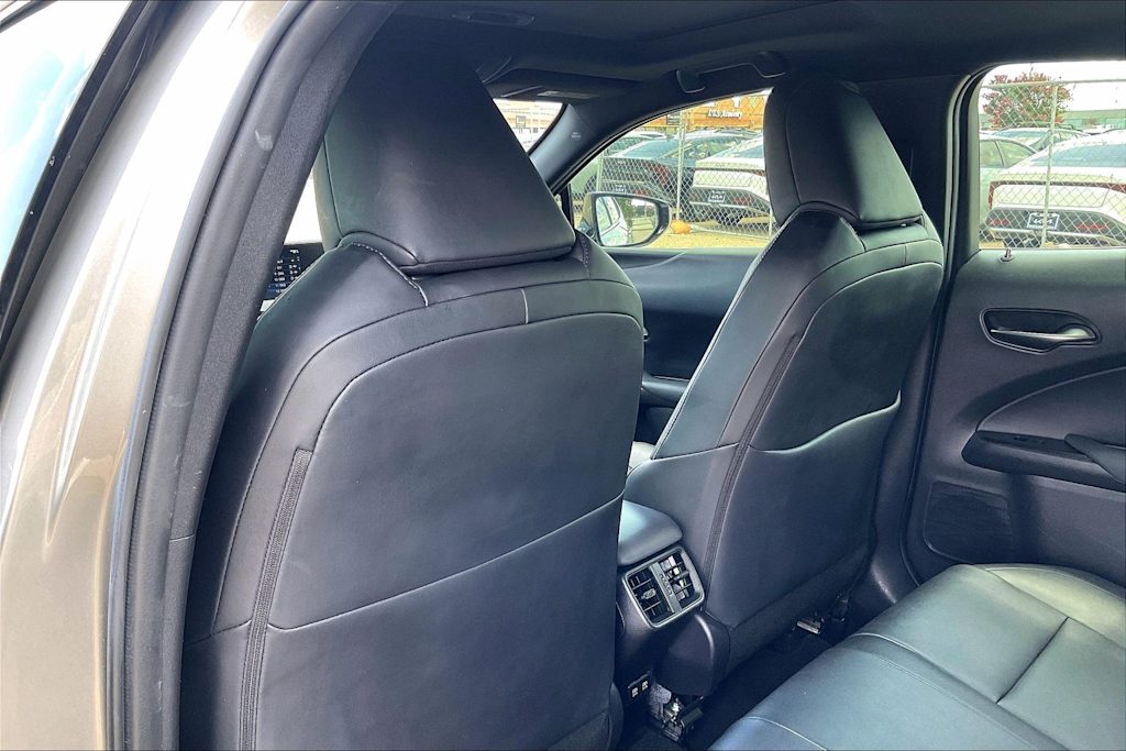 Thumbnail: 2020 Lexus UX - 12