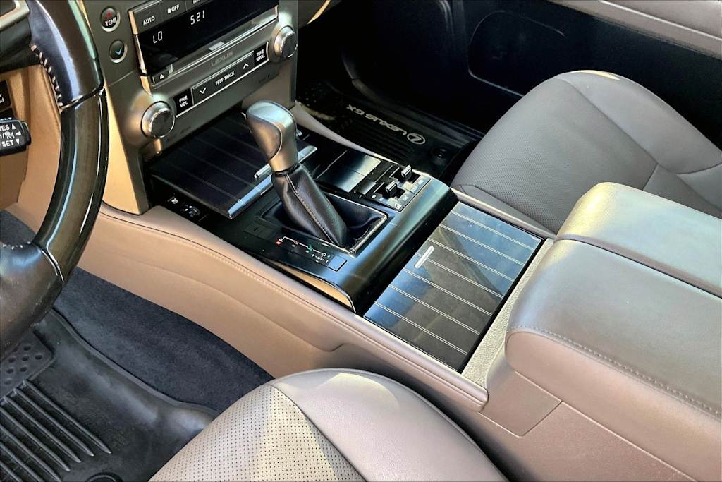 Thumbnail: 2020 Lexus GX - 17