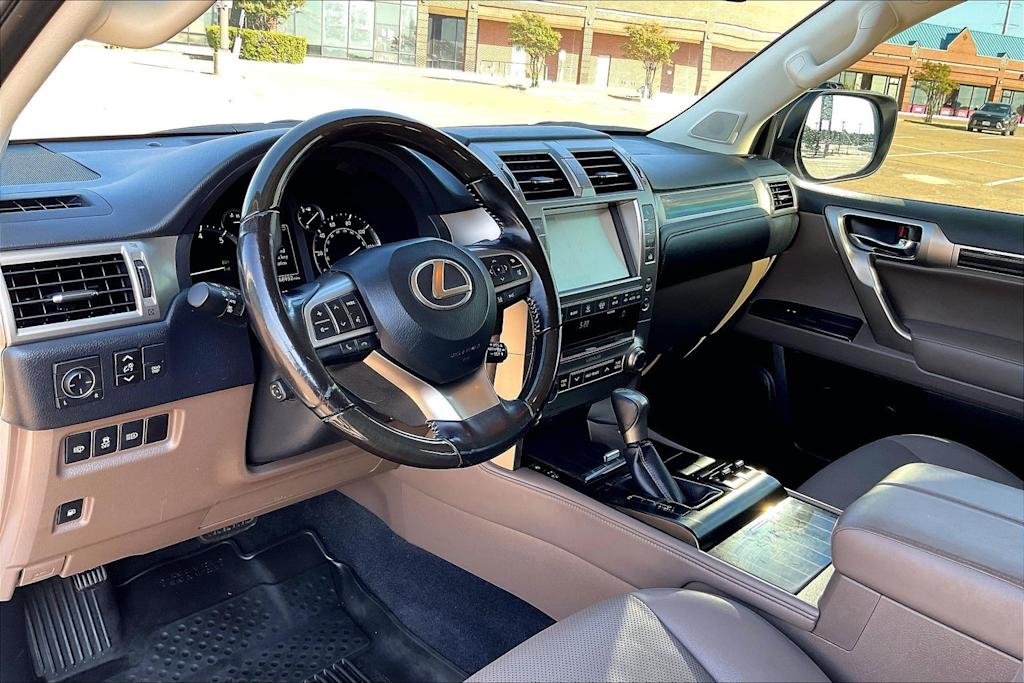 Thumbnail: 2020 Lexus GX - 2