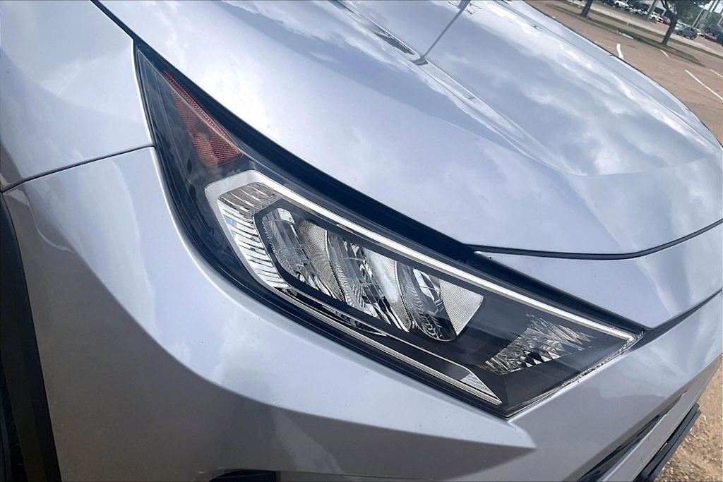 Thumbnail: 2020 Toyota RAV4 - 29