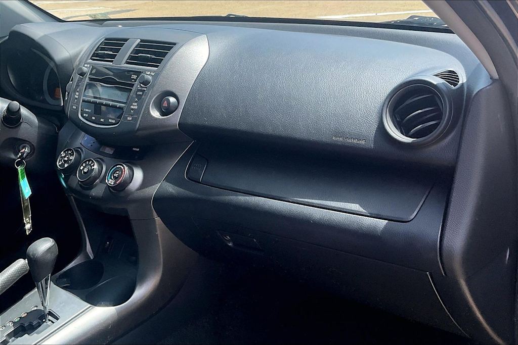 Thumbnail: 2010 Toyota RAV4 - 22