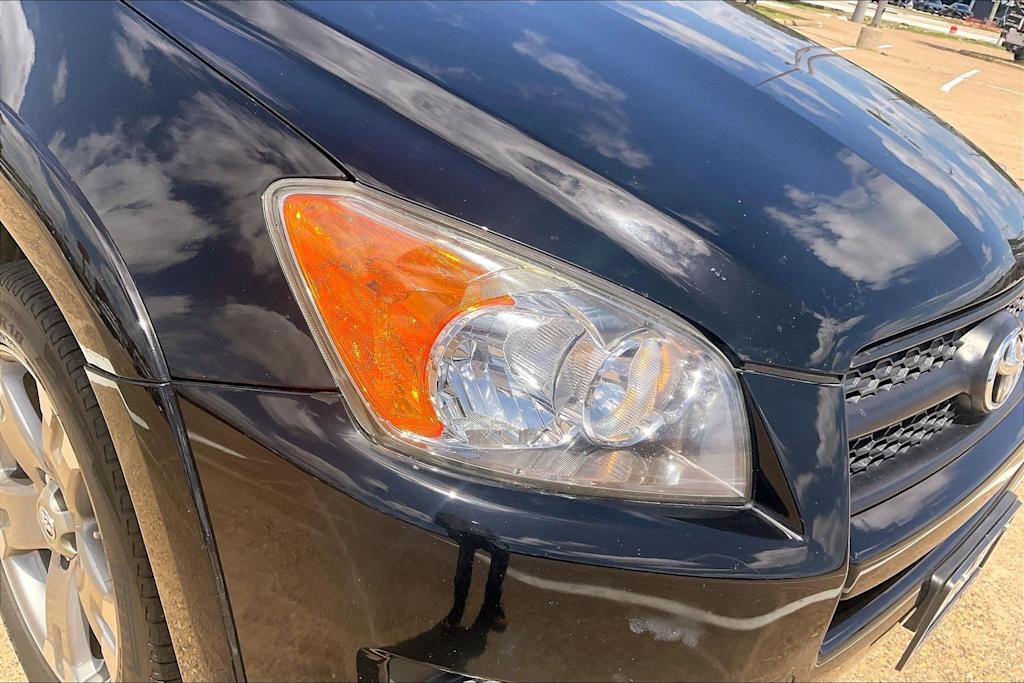 Thumbnail: 2010 Toyota RAV4 - 29