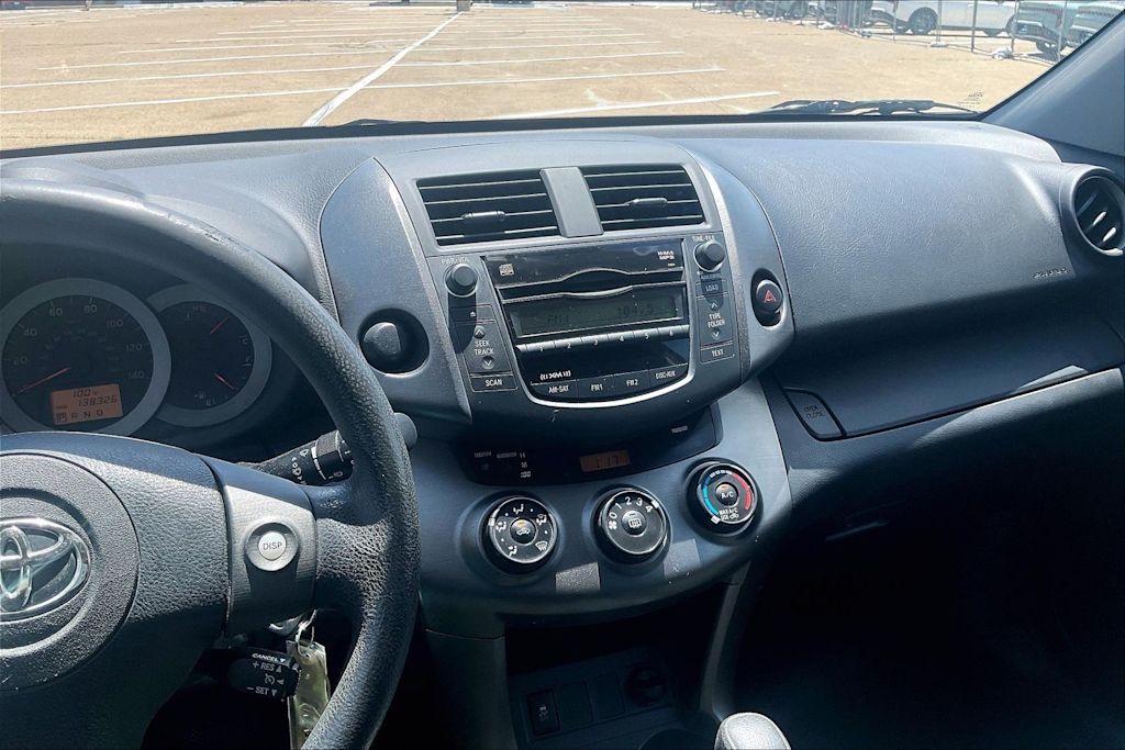 Thumbnail: 2010 Toyota RAV4 - 13
