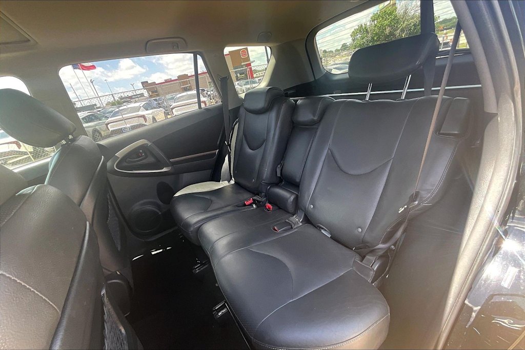 Thumbnail: 2010 Toyota RAV4 - 27